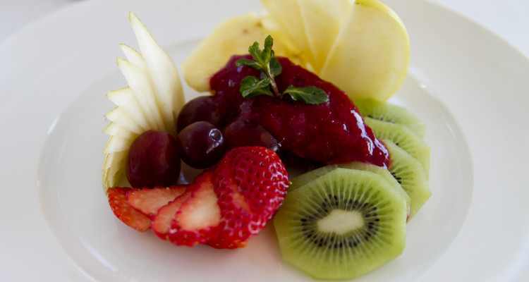 meyve salatası  Kalorisi Düşük Diyet Listesi 13